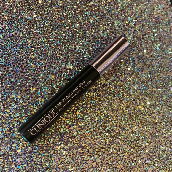 🌸 - CLINIQUE BNIB full size high impact mascara black - Picture 2 of 6